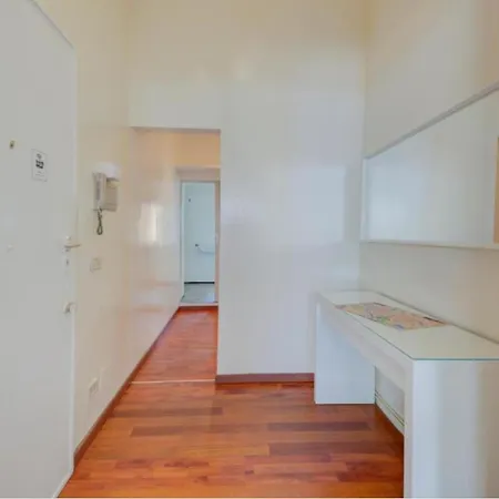 Terrazzo Frattina شقة