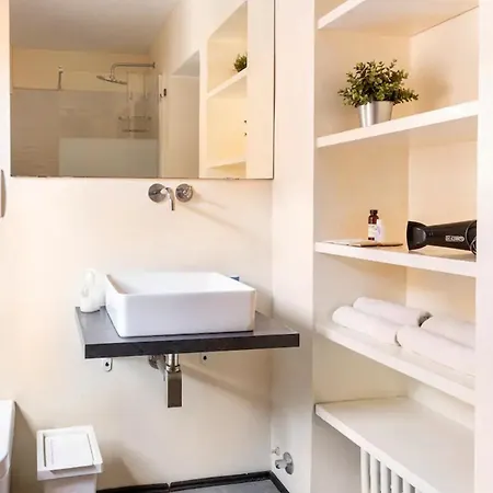 Terrazzo Frattina * روما