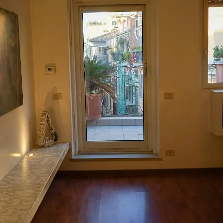 Terrazzo Frattina * Rome