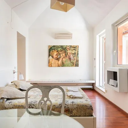Terrazzo Frattina Rome